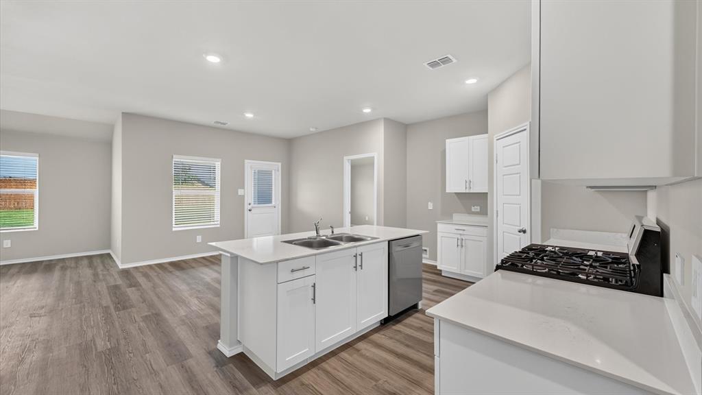 353 AMELIA Avenue - Photo 4