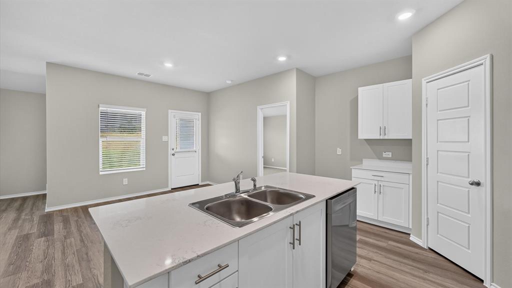 353 AMELIA Avenue - Photo 5