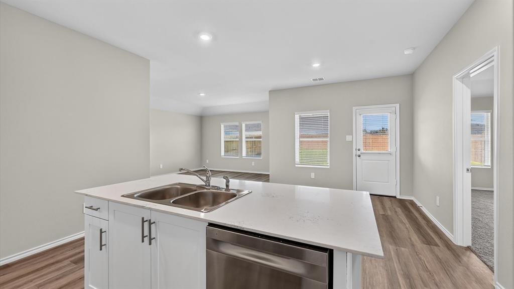 353 AMELIA Avenue - Photo 6