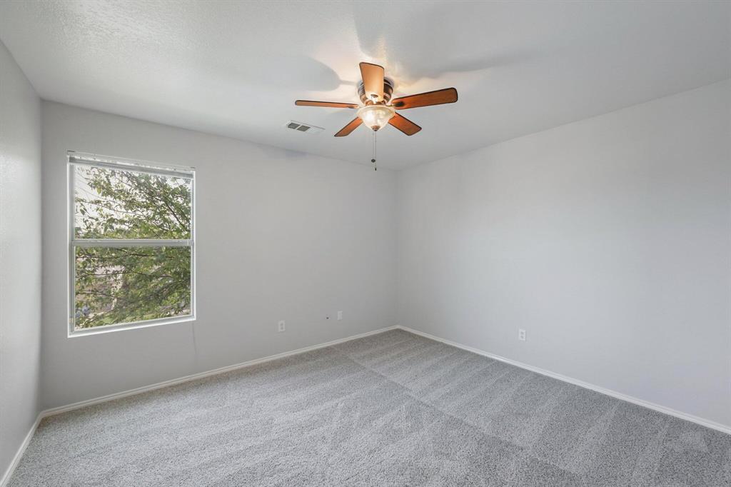 1025 Breeders Cup Drive - Photo 13