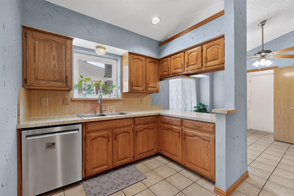 2016 Robin Hill Lane - Photo 9