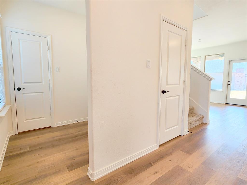 1849 Lakemont Drive - Photo 3