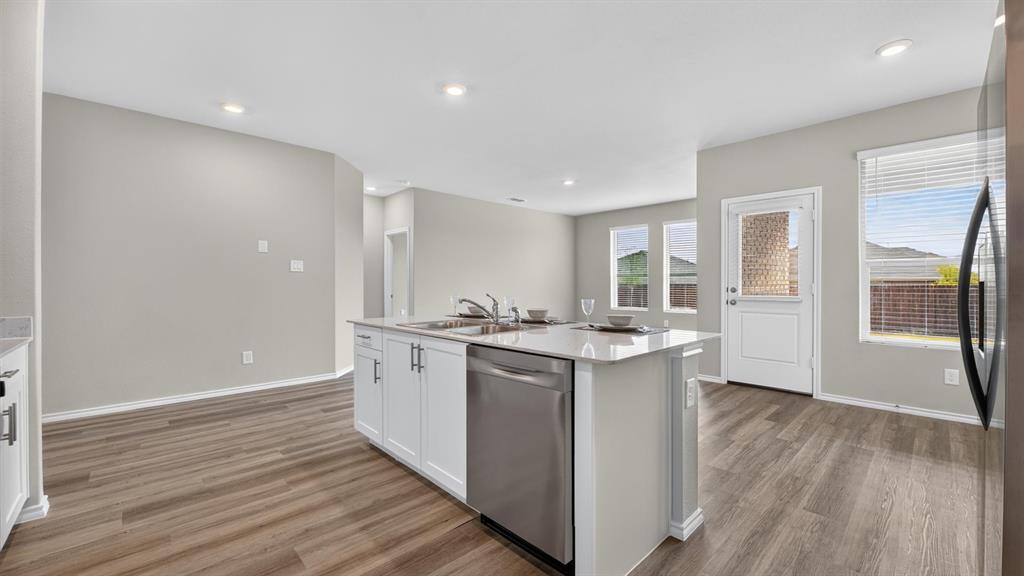 1504 SHELDON Drive - Photo 3