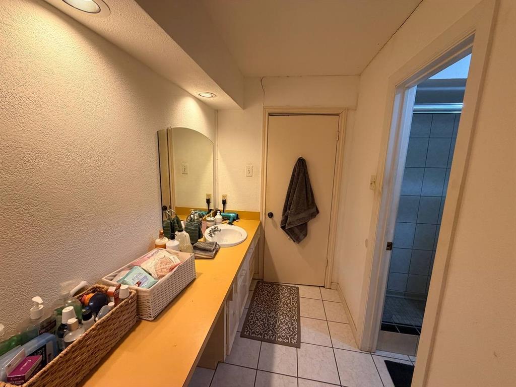 301 San Mateo Court - Photo 19