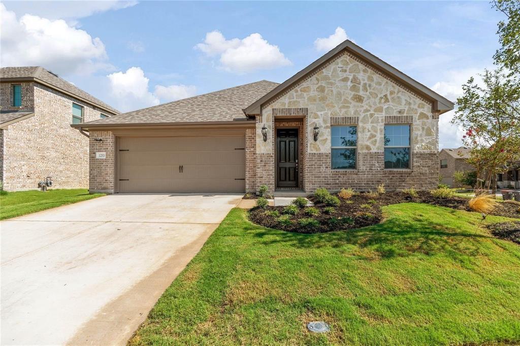 1253 Carinna Drive - Photo 1