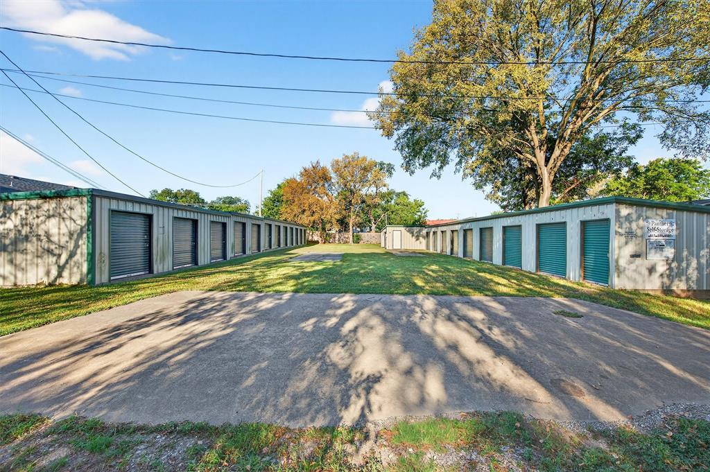 104 S Commercial Street - Photo 1