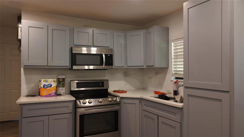 2536 Jennings Avenue - Photo 7
