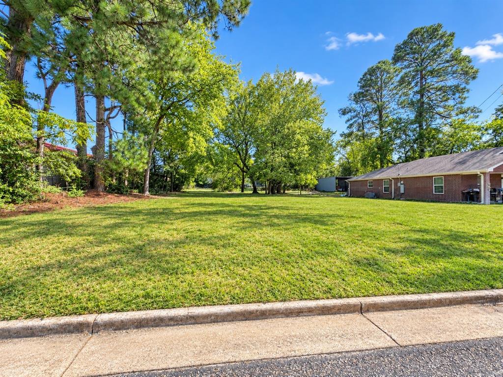1320 Gibson Ave. - Photo 2
