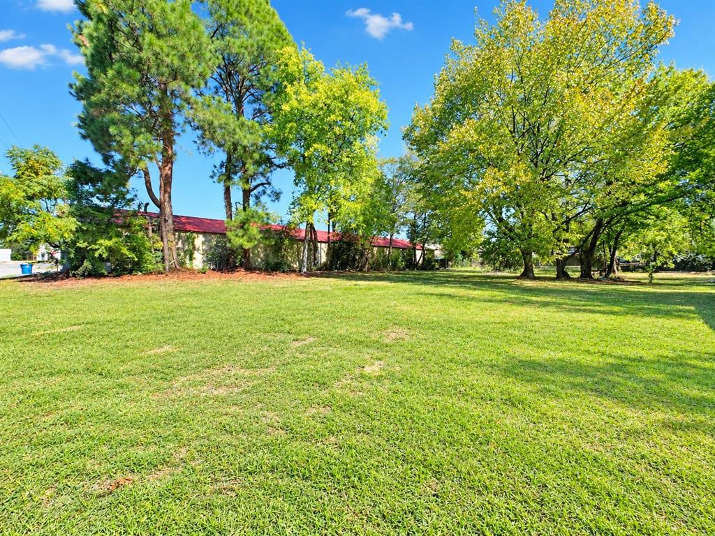 1320 Gibson Ave. - Photo 3
