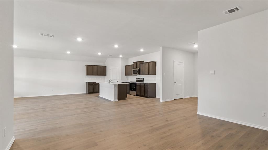 324 Ridan Drive - Photo 4