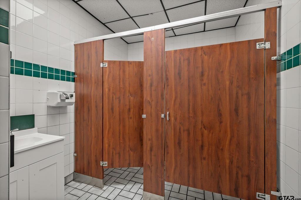 304 W Broad Street - Photo 35