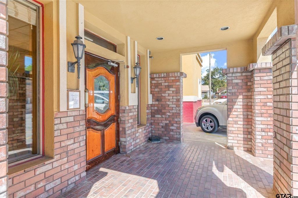 304 W Broad Street - Photo 9