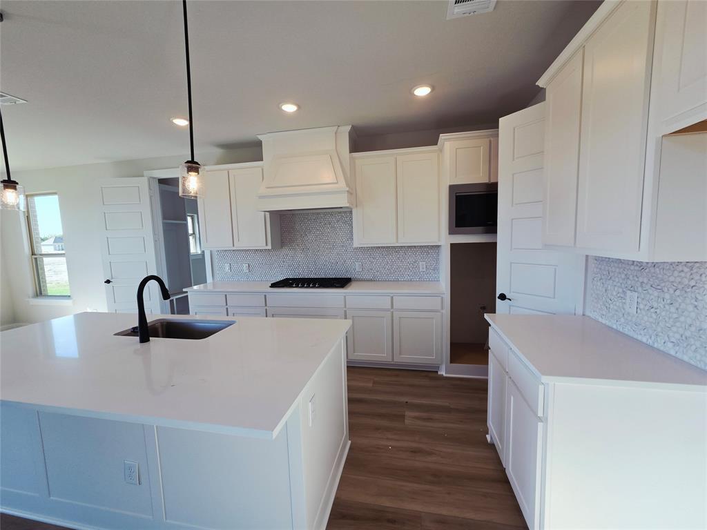 7020 Hayes Road - Photo 9
