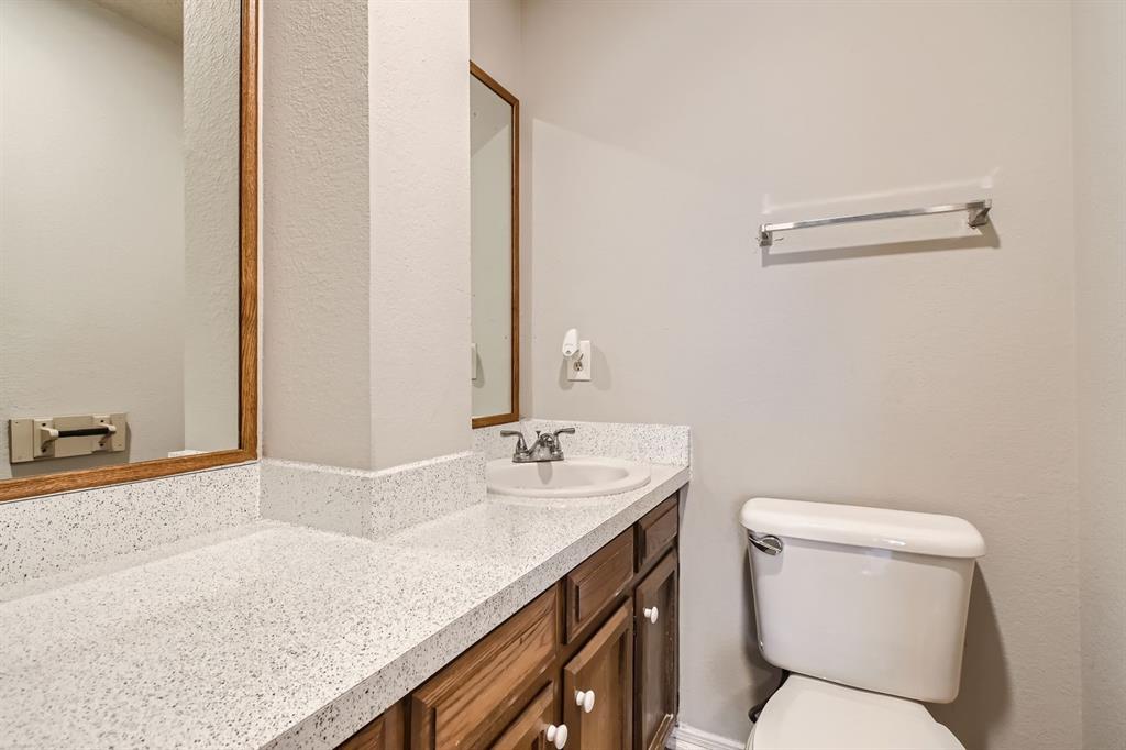 806 Prairie Creek Drive - Photo 10