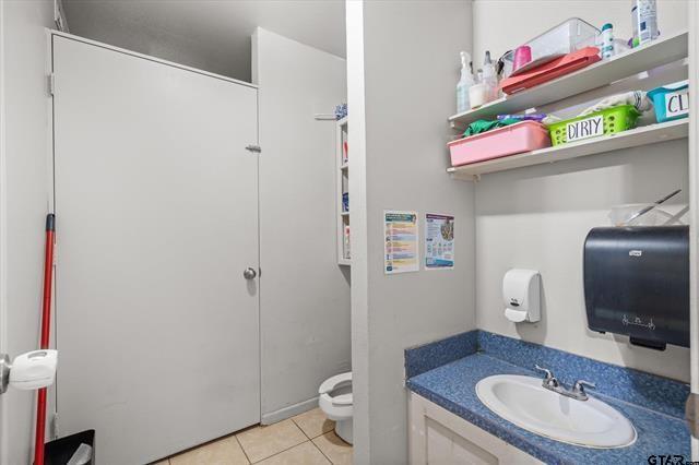 1515 W Frank Street - Photo 32