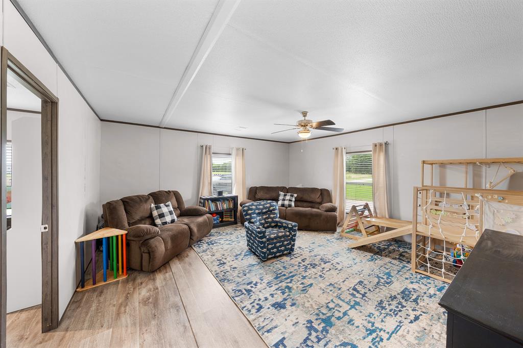 2871 County Road 1076 - Photo 14