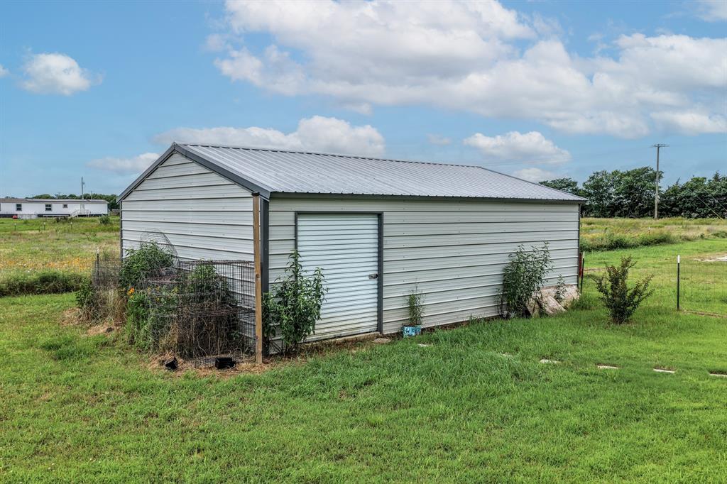 2871 County Road 1076 - Photo 33