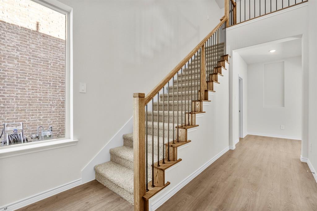 2313 Crockett Way - Photo 4