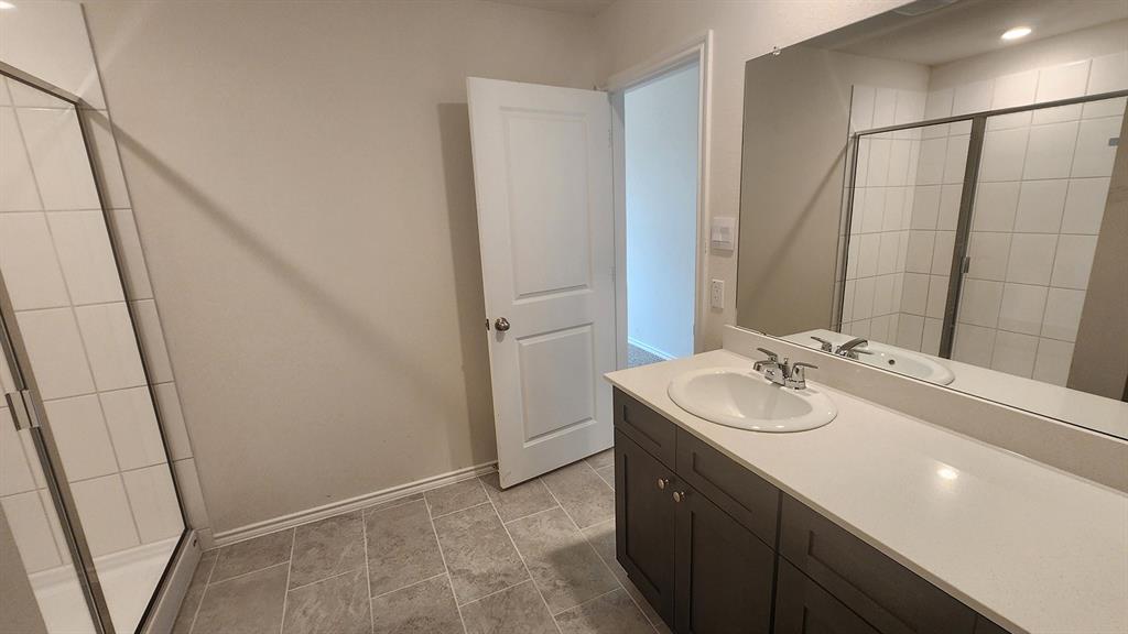 204 Saddle Blanket Drive - Photo 3
