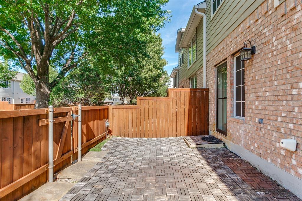 9809 Rockwall Road - Photo 32
