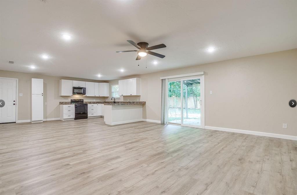 7412 Ewing Avenue - Photo 2