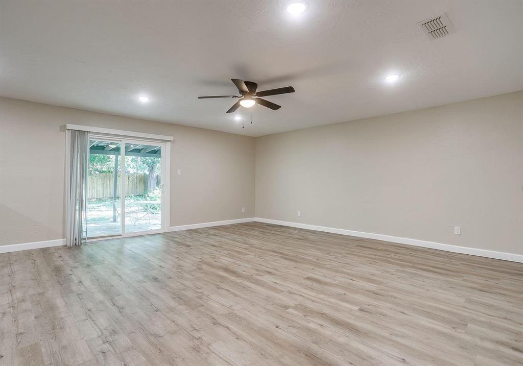 7412 Ewing Avenue - Photo 4