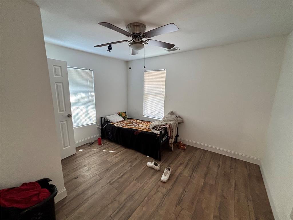 2940 Warren Avenue - Photo 8