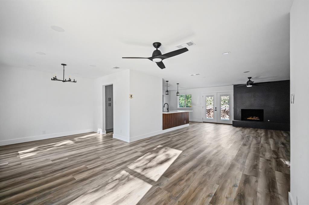 1321 E Windsor Drive - Photo 12