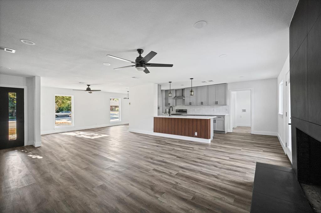 1321 E Windsor Drive - Photo 13