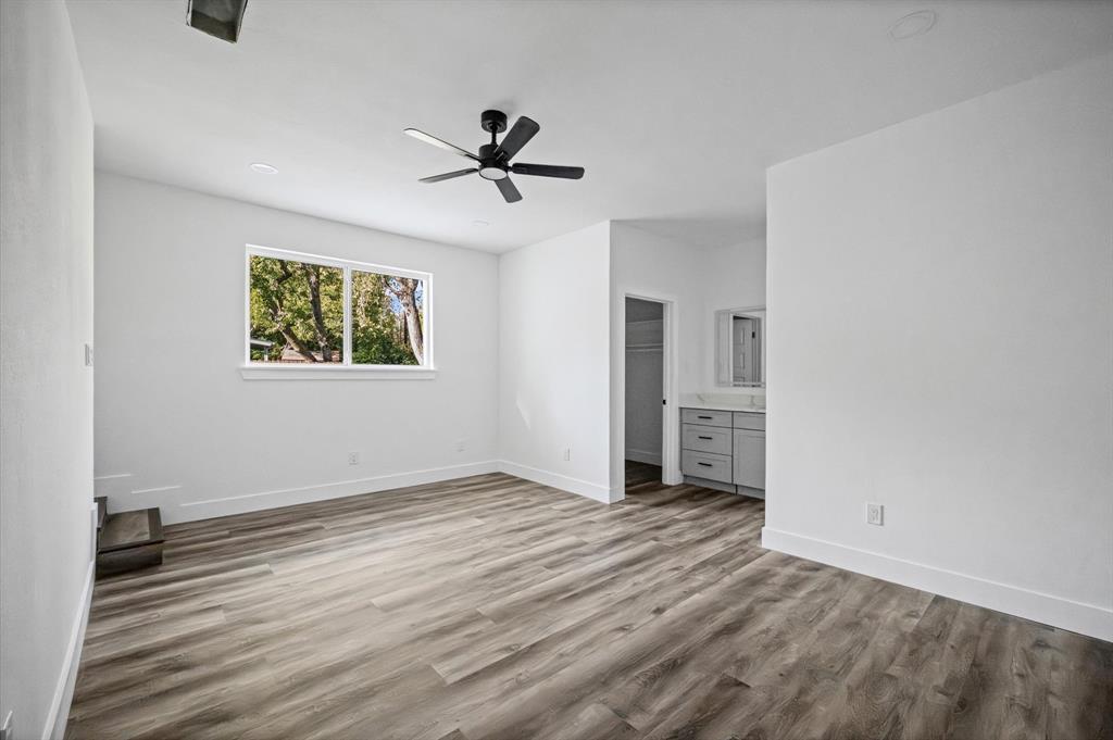 1321 E Windsor Drive - Photo 16