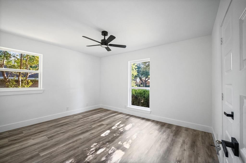 1321 E Windsor Drive - Photo 23