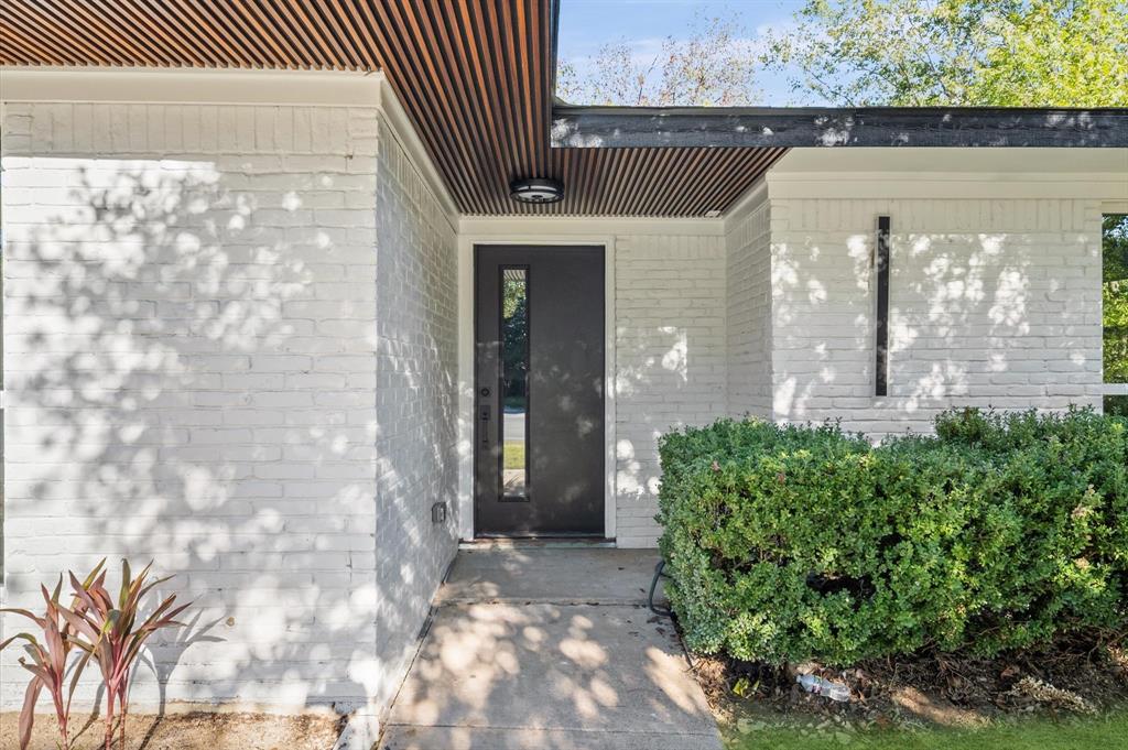 1321 E Windsor Drive - Photo 4