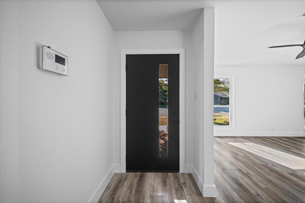 1321 E Windsor Drive - Photo 6