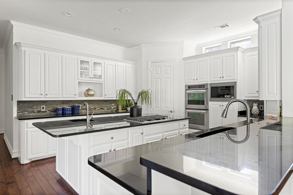 4600 Westbury Drive - Photo 11