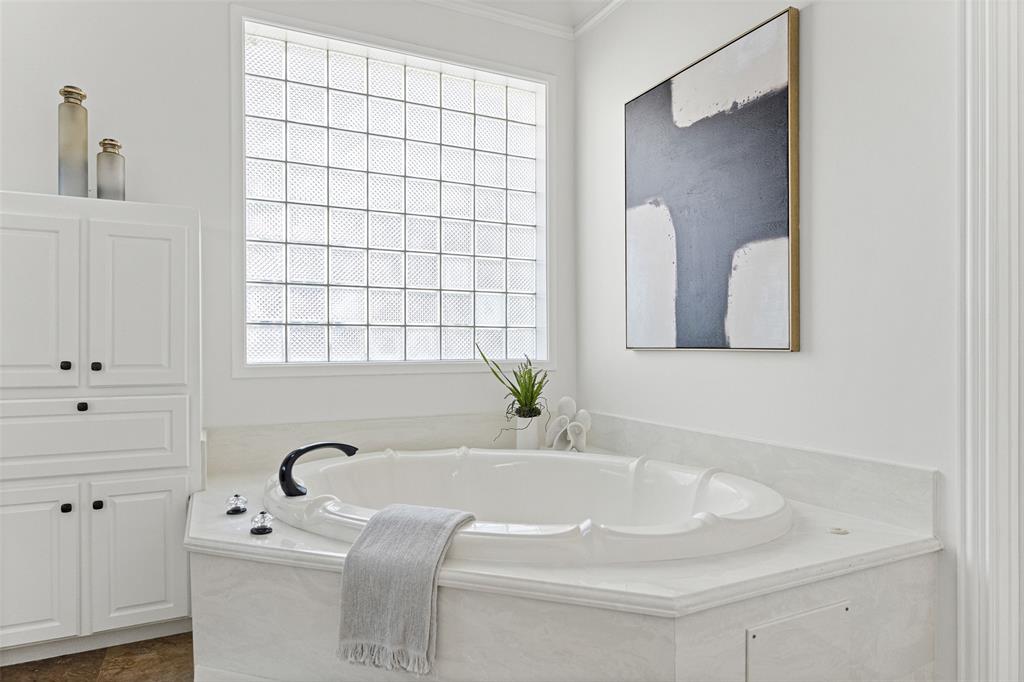 4600 Westbury Drive - Photo 22
