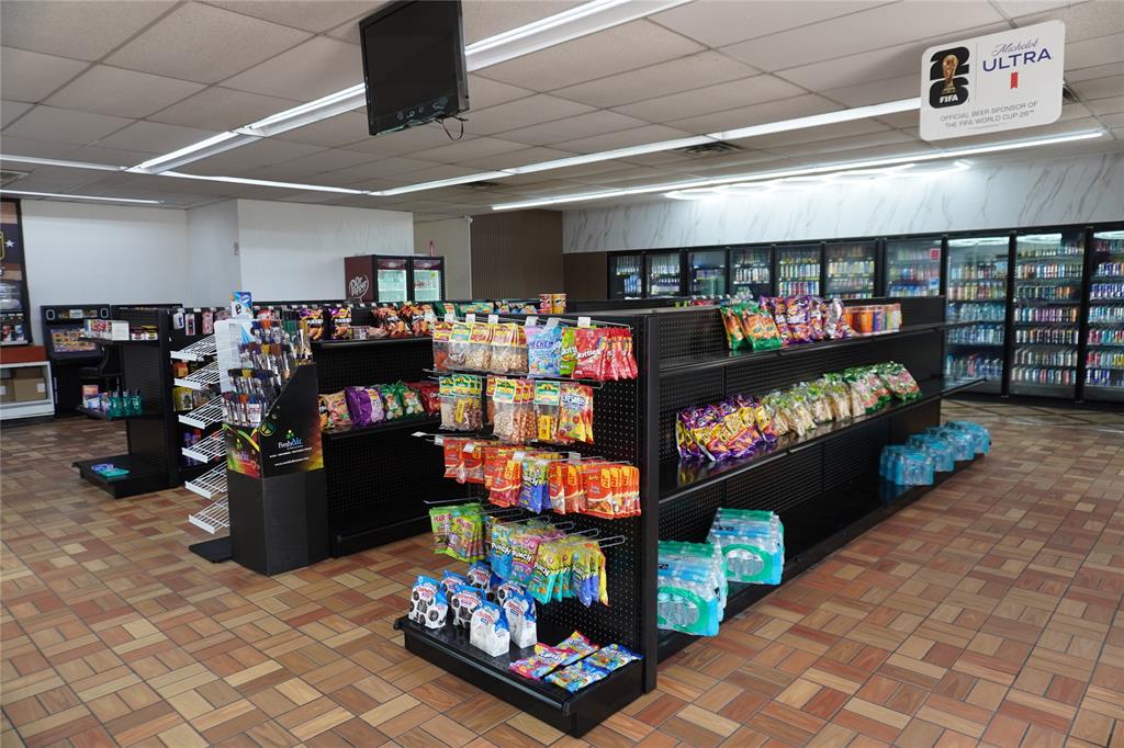 1555 W Carrier Parkway - Photo 4
