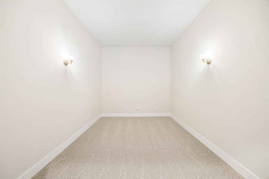 2414 Silver Spring Court - Photo 21