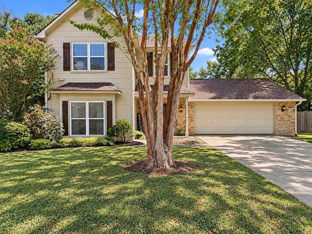 815 Lucas Drive - Photo 1