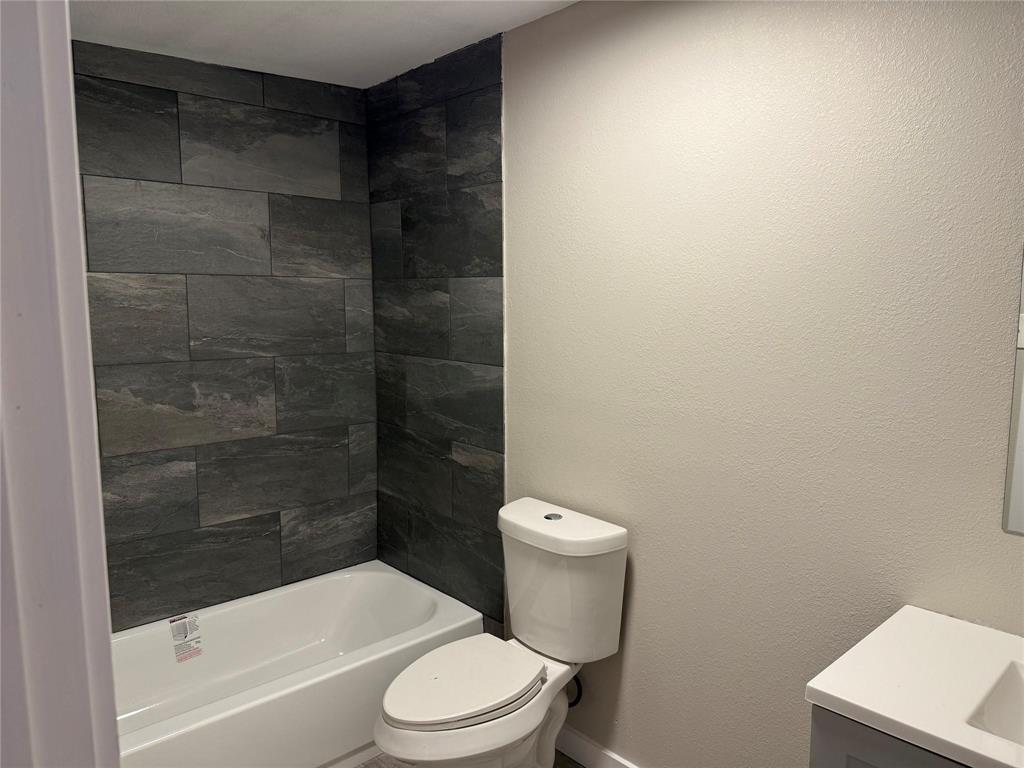 2781 Locust Avenue - Photo 5