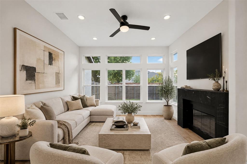 3017 Hibiscus Drive - Photo 2