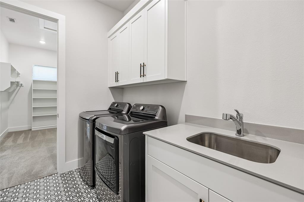 4670 Mayfield Drive - Photo 14