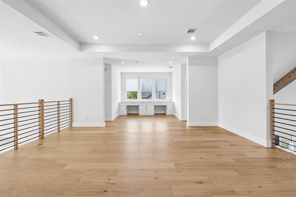 4670 Mayfield Drive - Photo 23