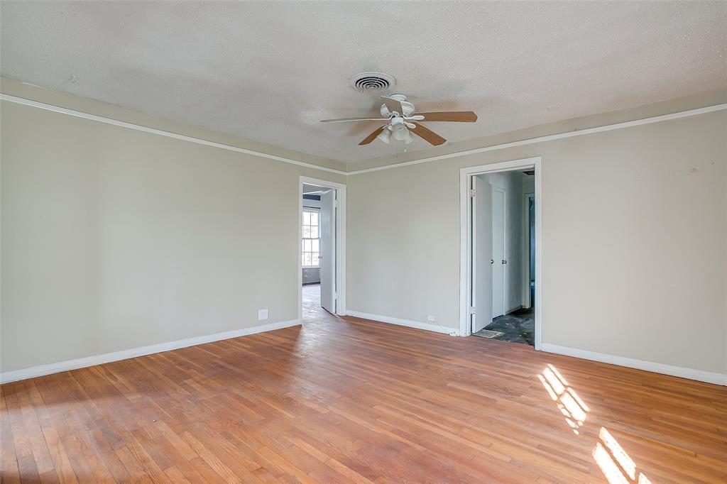 7900 Raymond Avenue - Photo 3