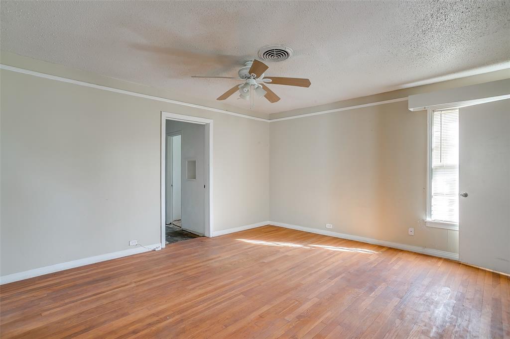 7900 Raymond Avenue - Photo 4