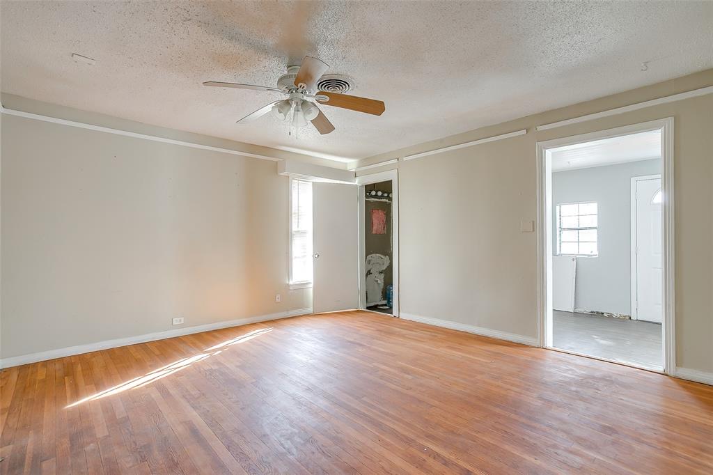 7900 Raymond Avenue - Photo 5