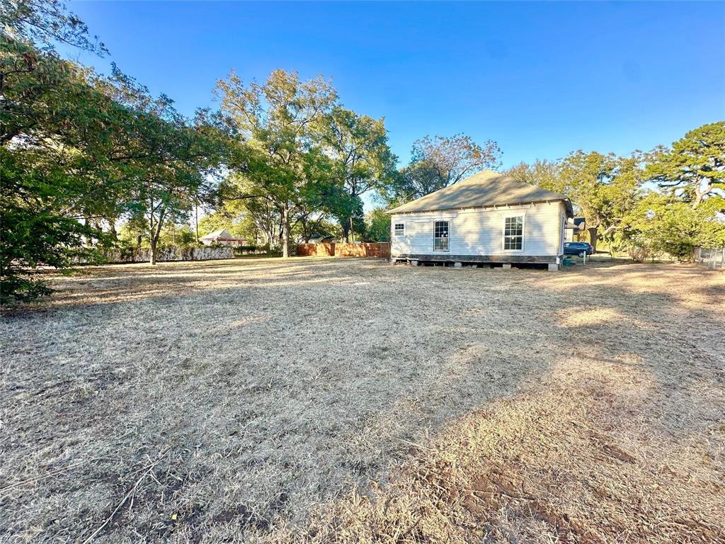 1000 & 1002 E Calhoun Avenue - Photo 14
