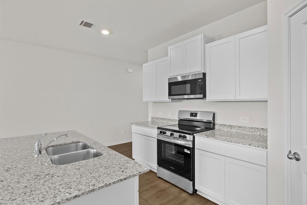 4004 Thistle Hill - Photo 14