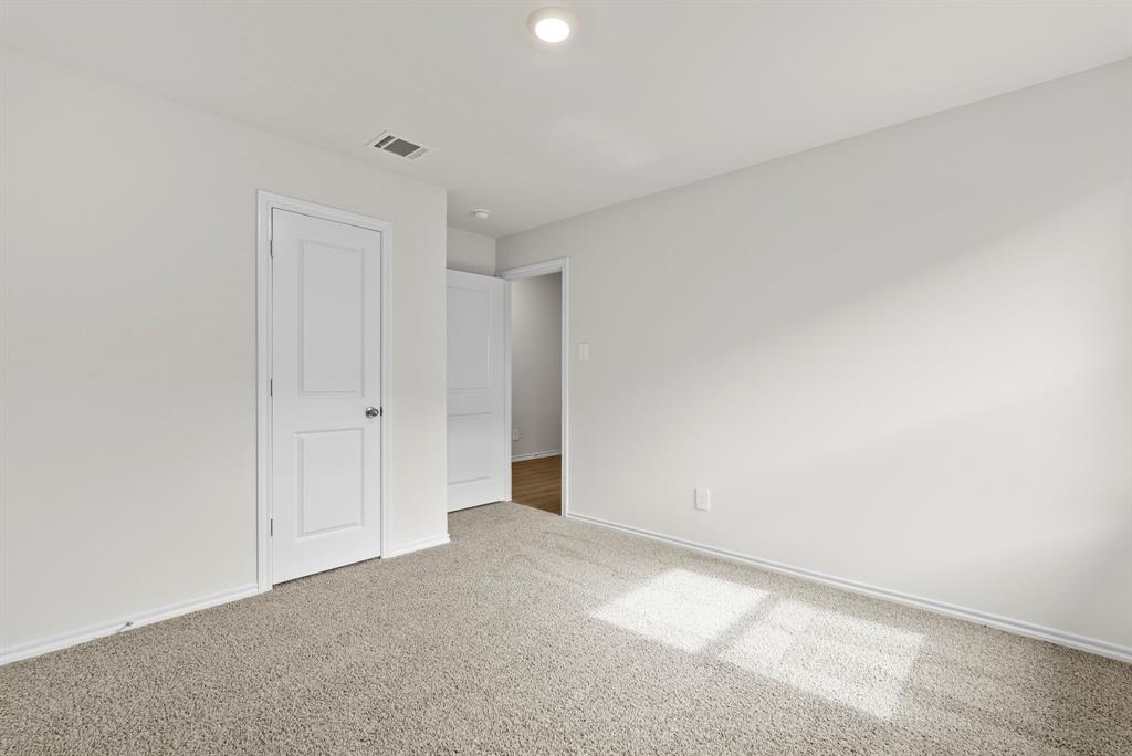 4004 Thistle Hill - Photo 8