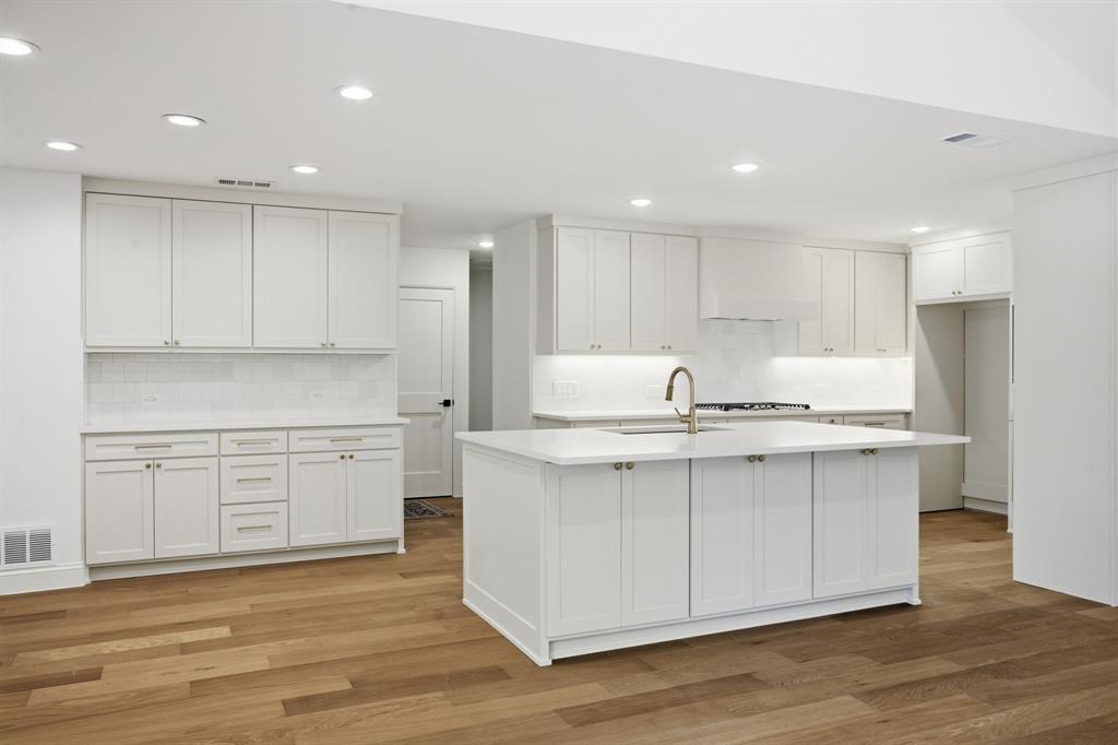 6978 Pemberton Drive - Photo 10