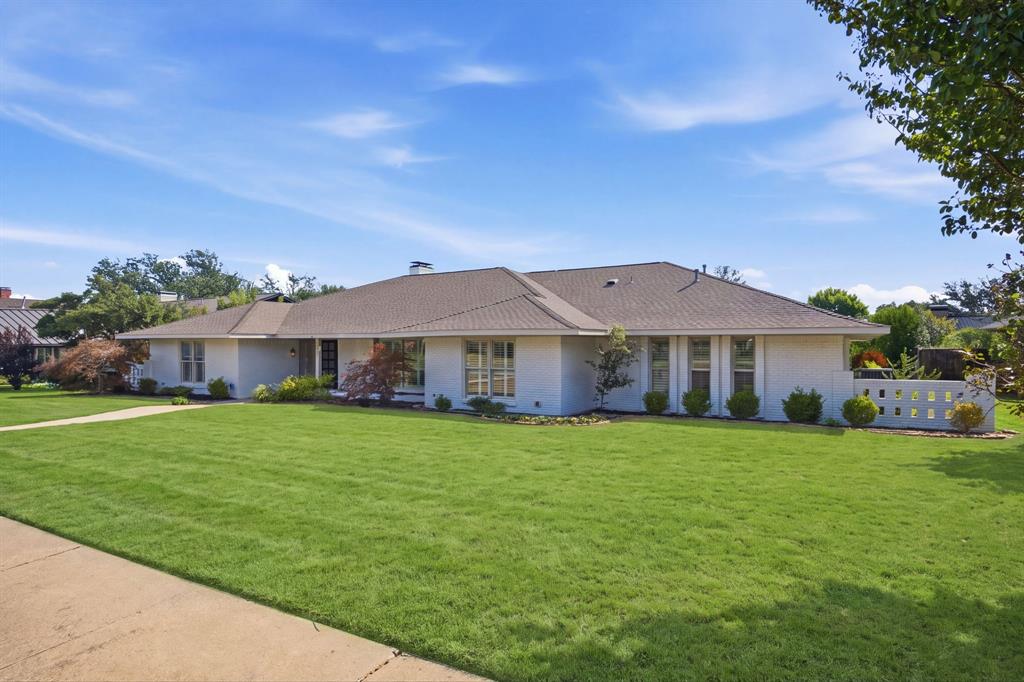 6978 Pemberton Drive - Photo 3